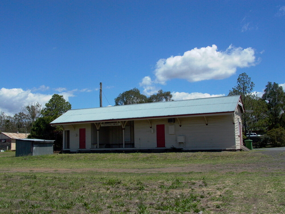 Toogoolawah railway station