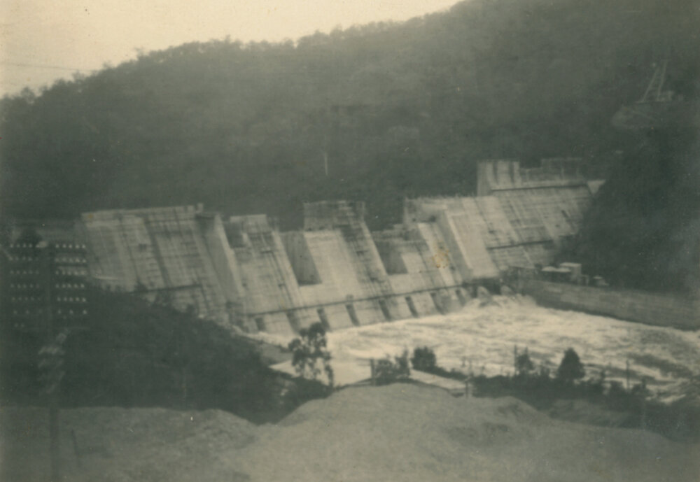 Early Somerset Dam construction photos
