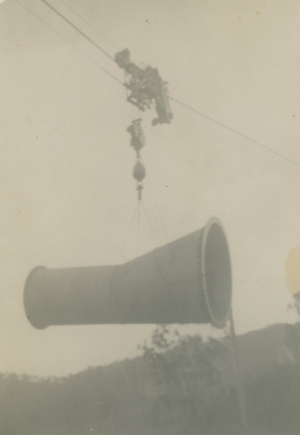 Flying fox valve on flying fox, Somerset Dam