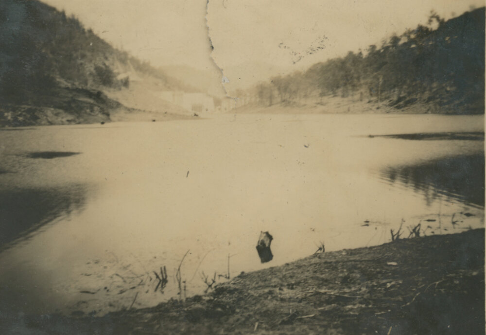 Lake filling, Somerset Dam