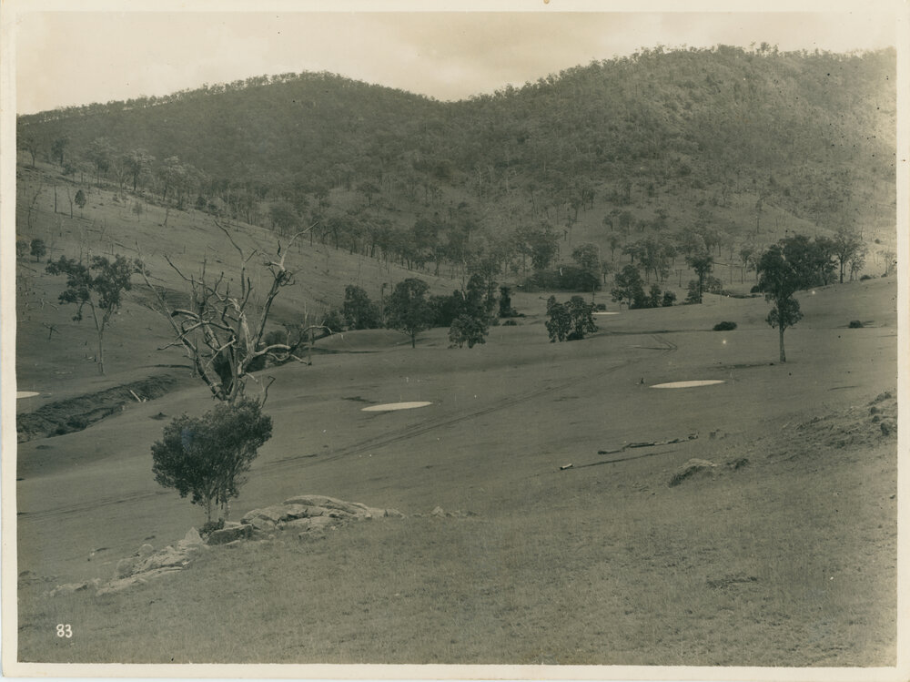 Somerset Dam golf course 