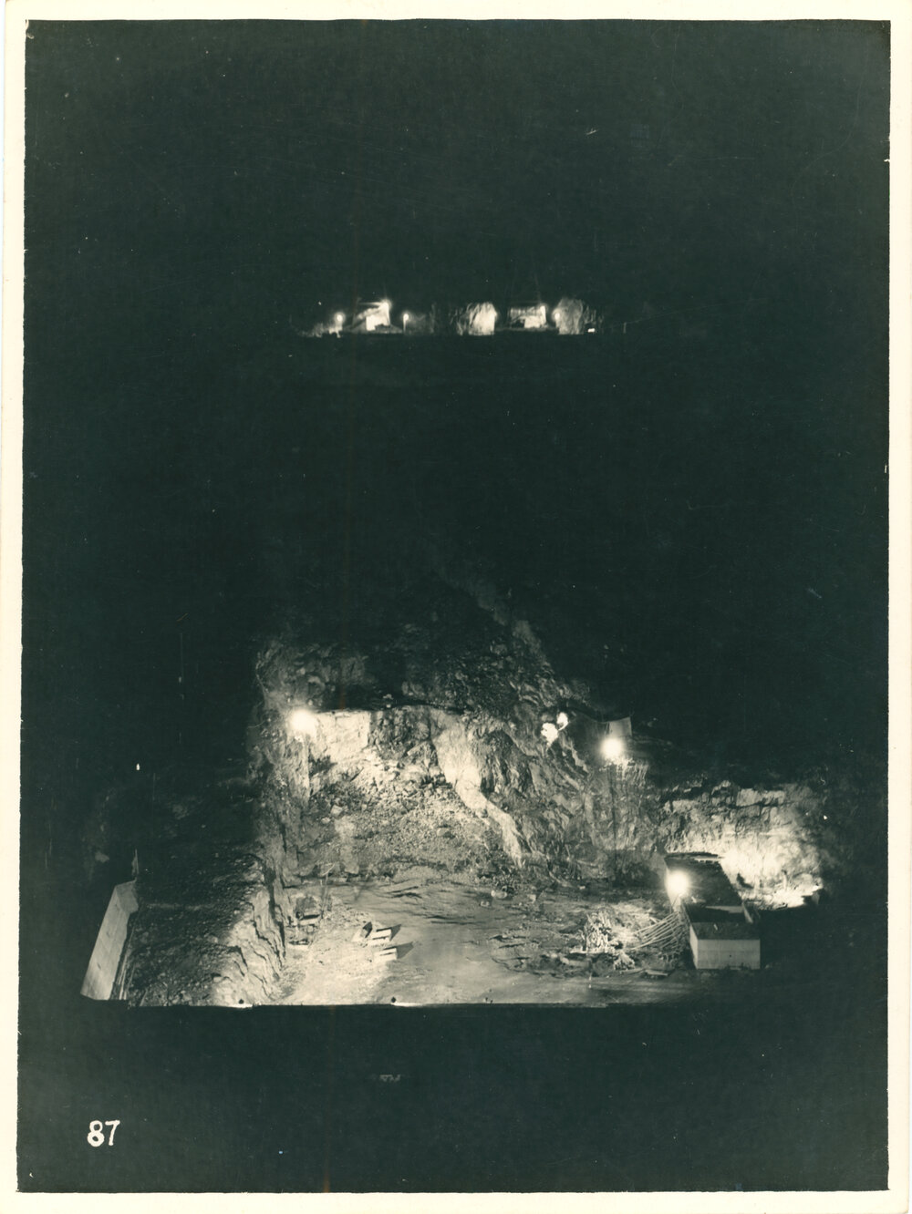 Interior of the excavation for Somerset Dam