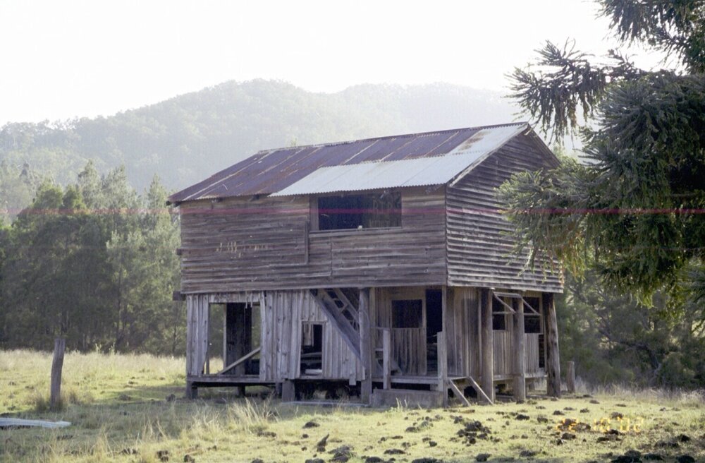Abandoned building at 1423 Mt Byron Road, 2002