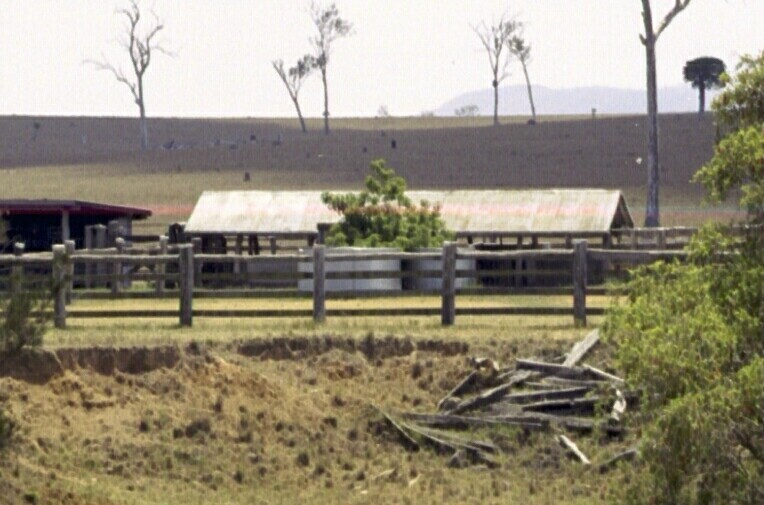 Cattle dip at Tooloorum Road, Bryden, 2002