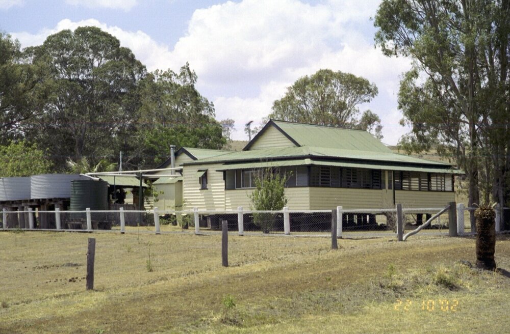 House on 2192 Somerset Road, Bryden, 2002