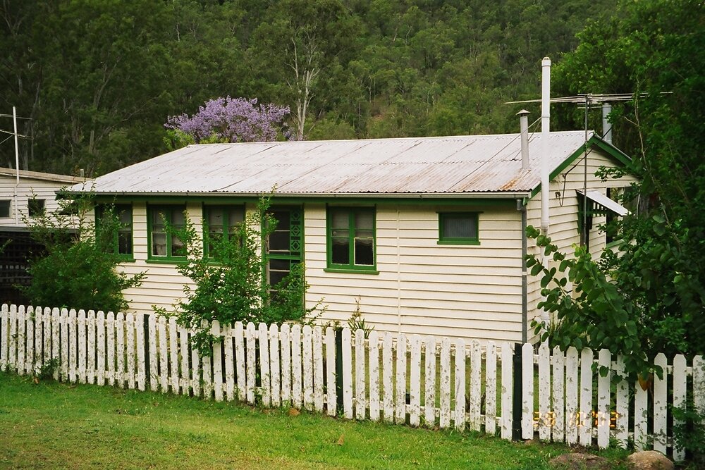 Cottage at Somerset Dam, 2002