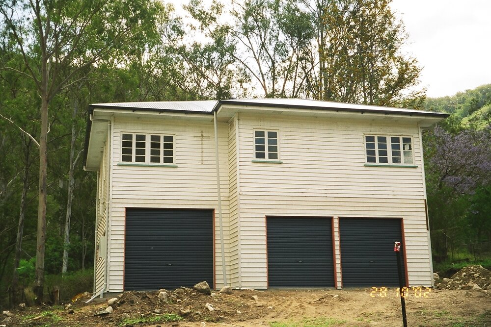 House next to St Joseph's Church, Somerset Dam, 2002