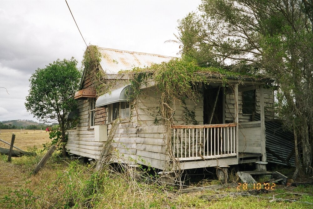 Old house on Tetzlaffs Lane, Mt Beppo, 2002