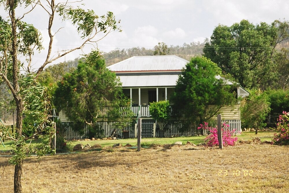 House at 300 Murramba Road, Lake Wivenhoe, 2002