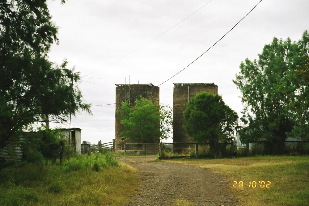 Silos on Fulham Road, 2002