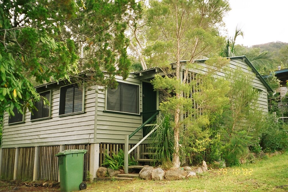 House on First Avenue, Somerset Dam, 2002