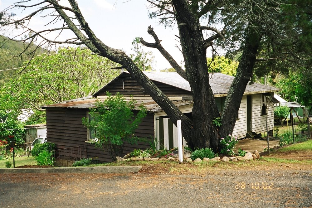 House on the corner of Main and Edward Street, Somerset Dam, 2002