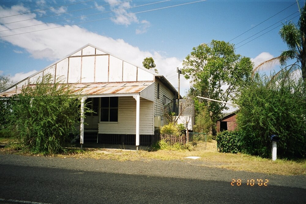 Old shop building on Mt Beppo Road, 2002