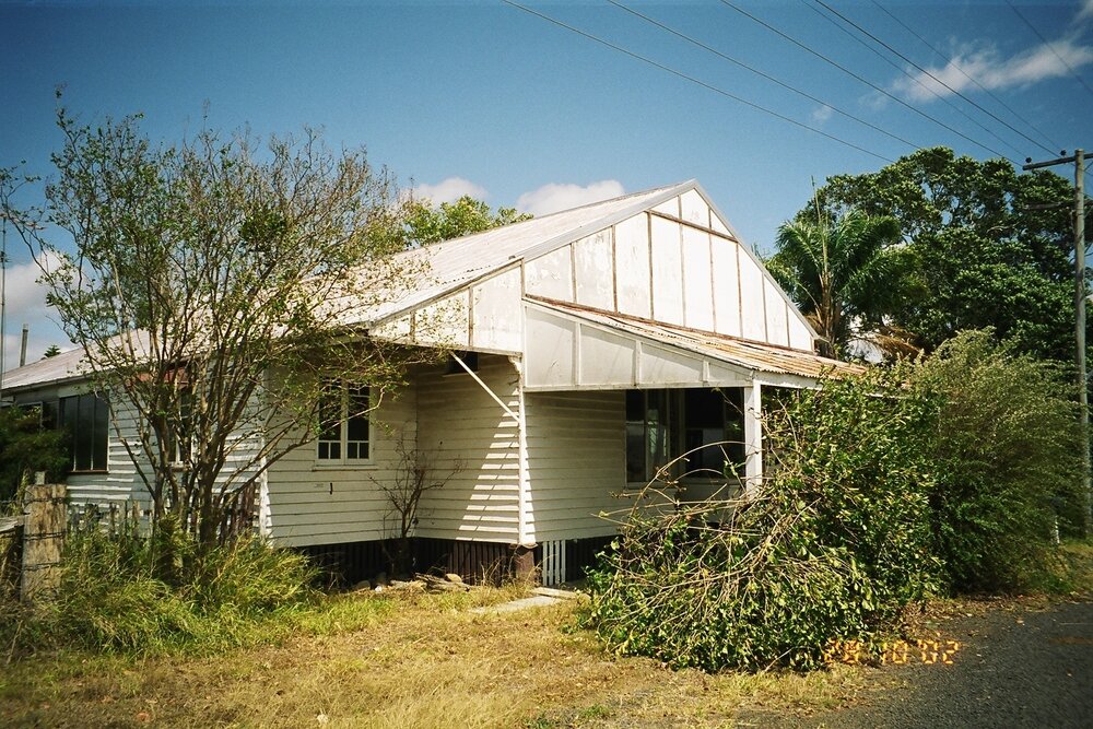 Old shop building on Mt Beppo Road, 2002