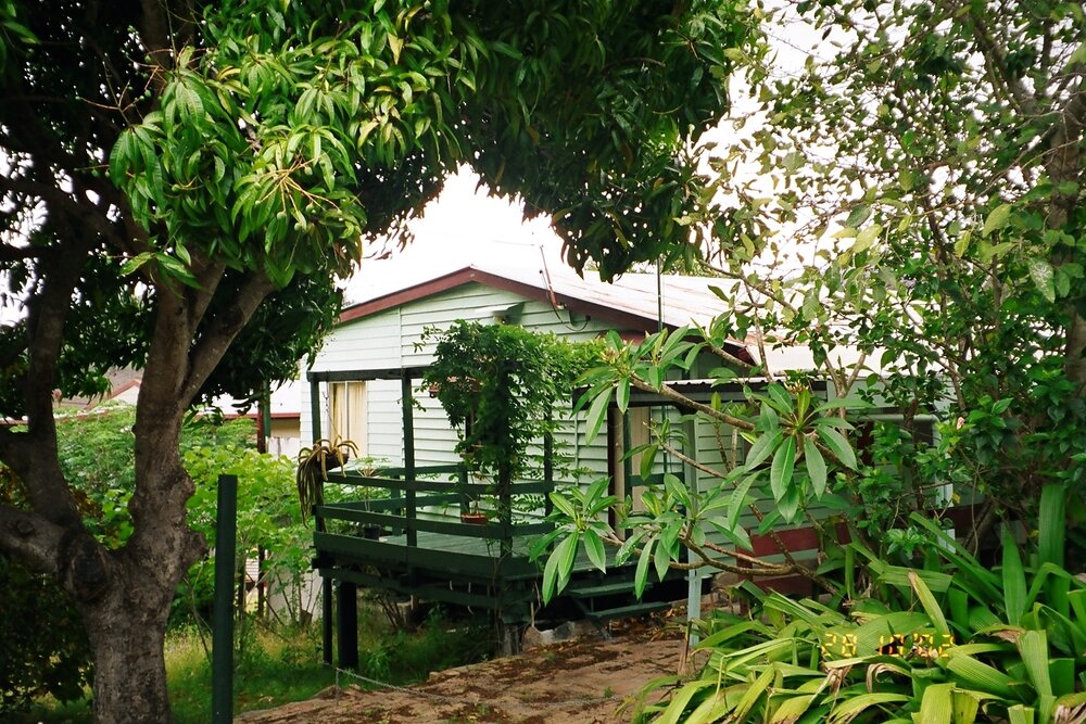 House on Third and George Street, Somerset Dam, 2002