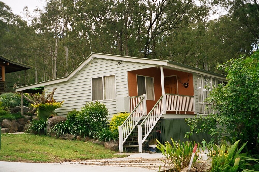House on 36 George Street, Somerset Dam, 2002