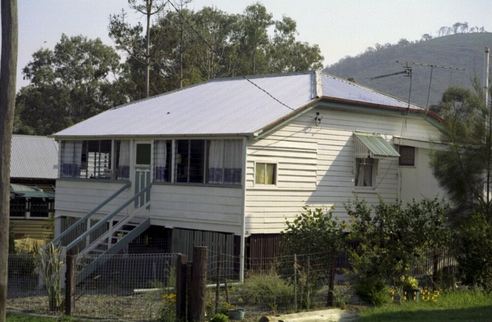 Unidentified house, Esk Shire region, 2002