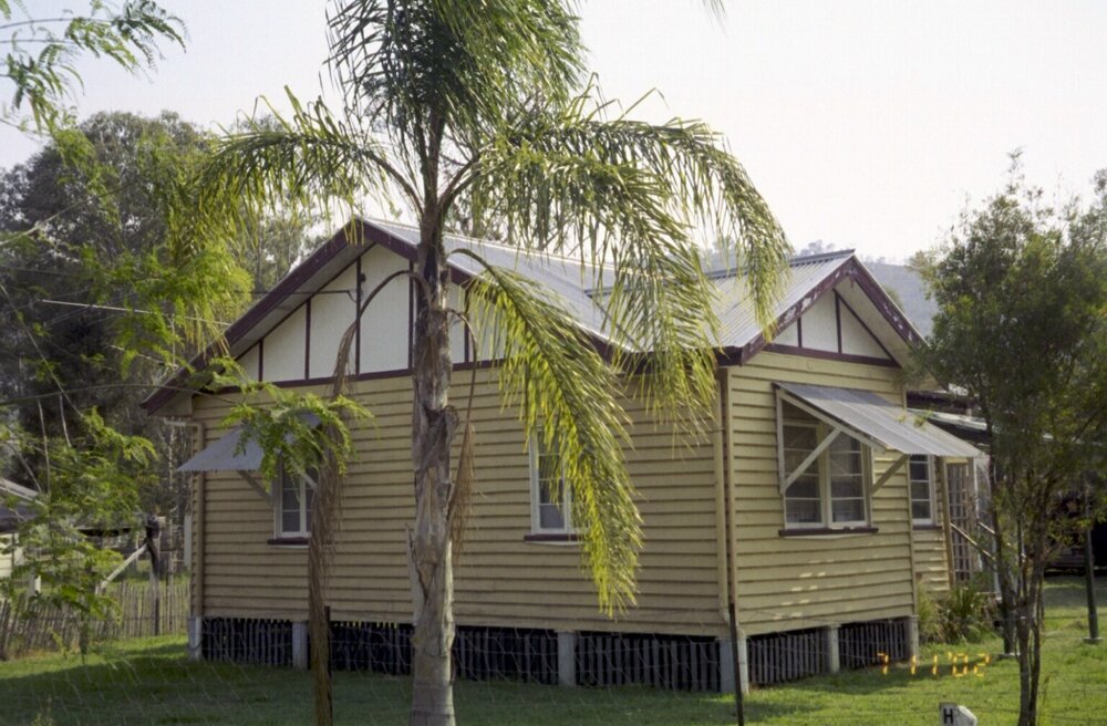 Unidentified house, Esk Shire region, 2002