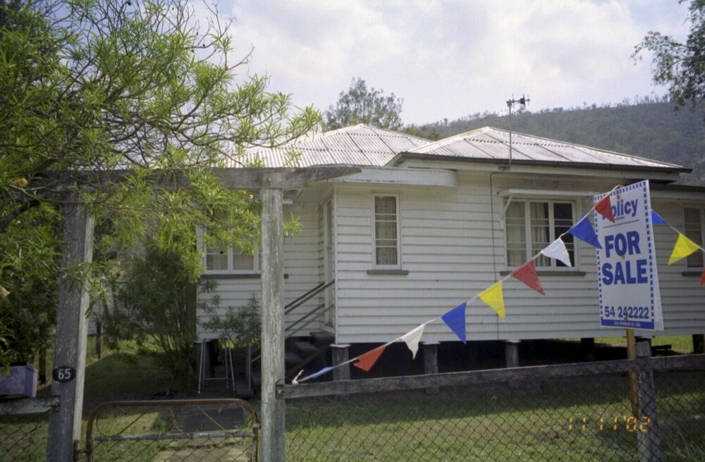 Unidentified house, Esk Shire region, 2002