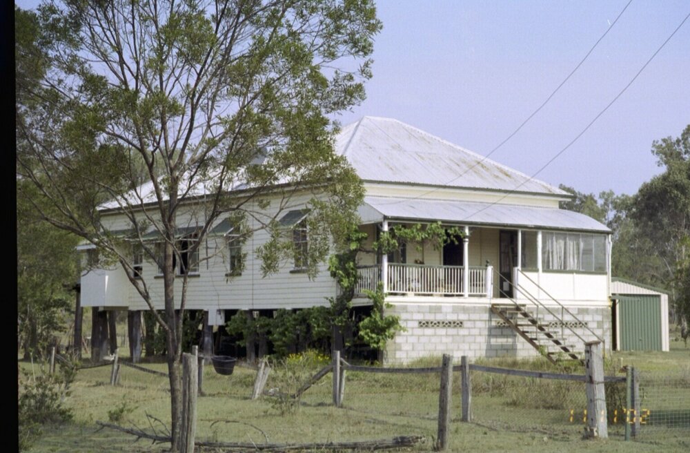 Unidentified building, Esk Shire Region, 2002