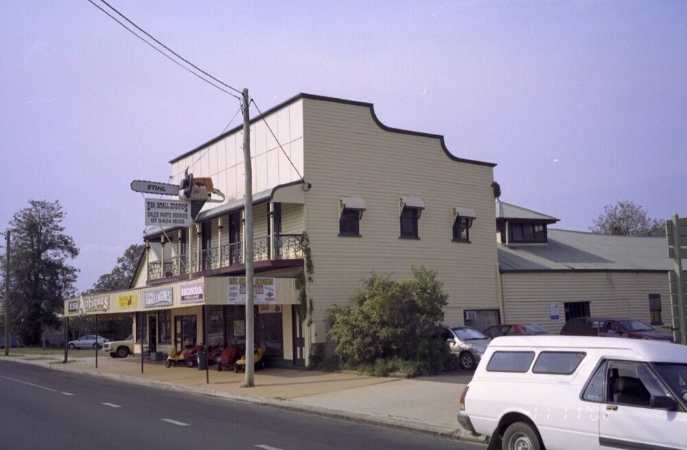 multipurpose building, Esk, 2002