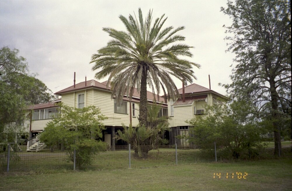 Unidentified building, Esk Shire Region, 2002