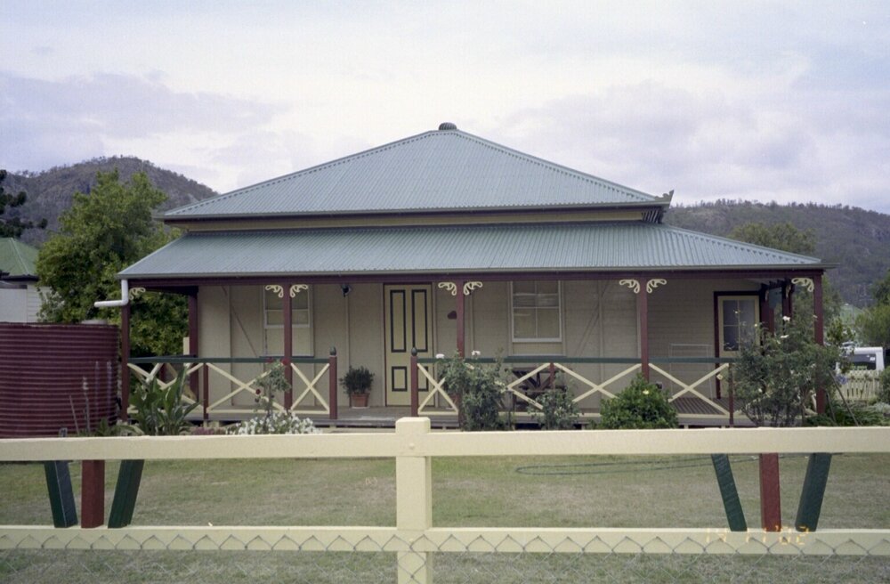 Unidentified house, Esk Shire Region, 2002