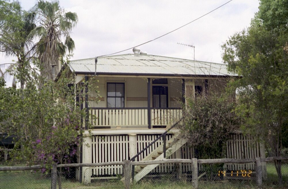 Unidentified building, Esk Shire Region, 2002