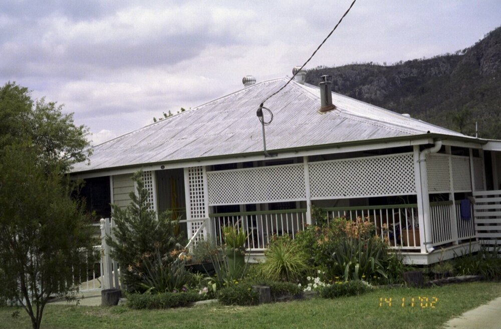 Unidentified building, Esk Shire Region, 2002