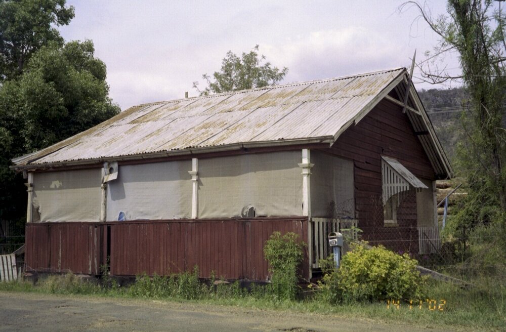 Unidentified building, Esk Shire Region, 2002