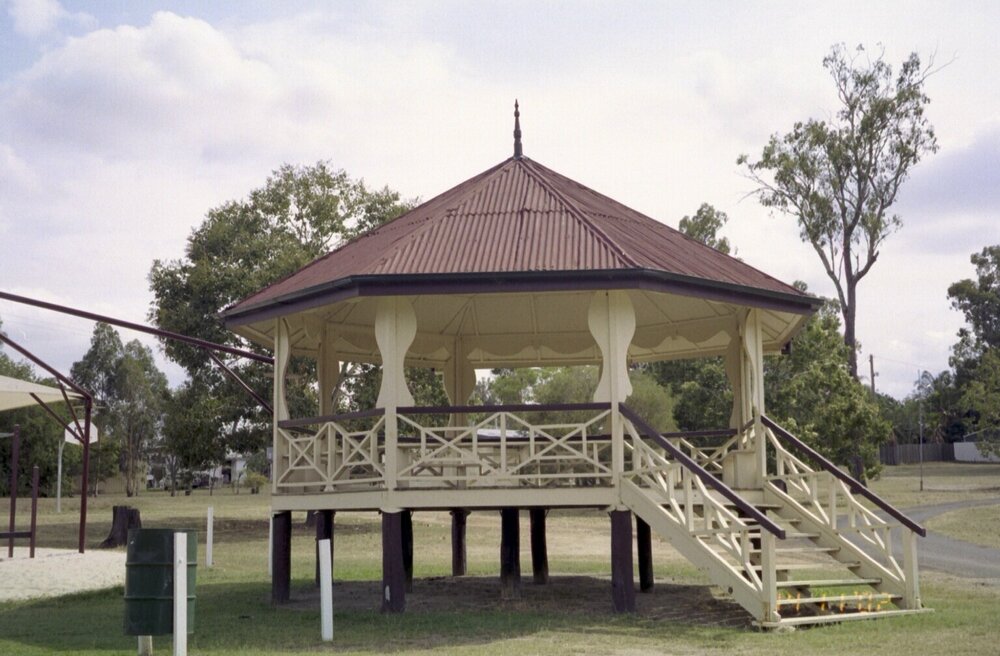 Unidentified structure, Esk Shire Region, 2002
