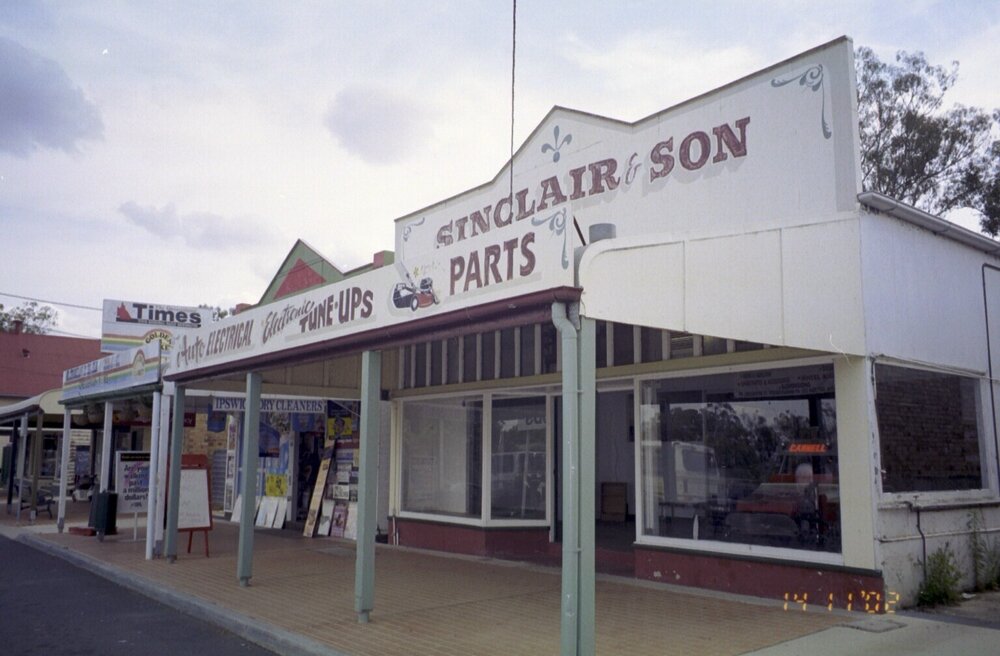 Unidentified building, Esk Shire Region, 2002