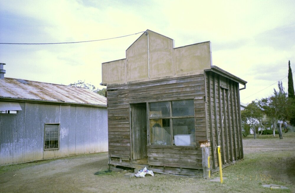 Unidentified building, Toogoolawah, 2002