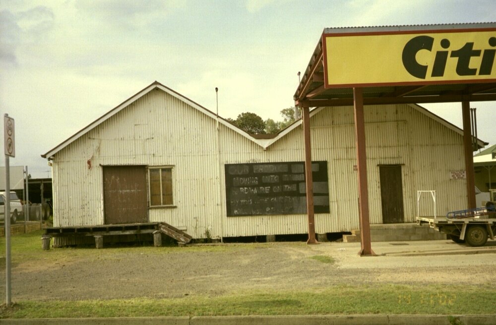 Unidentified building, Toogoolawah, 2002