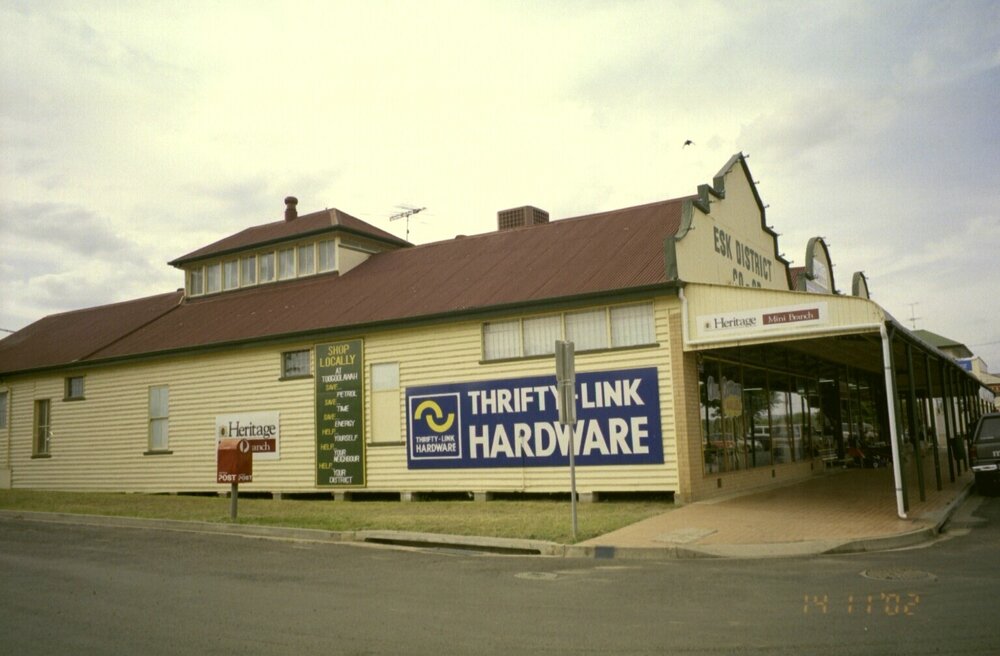 Unidentified building, Toogoolawah, 2002