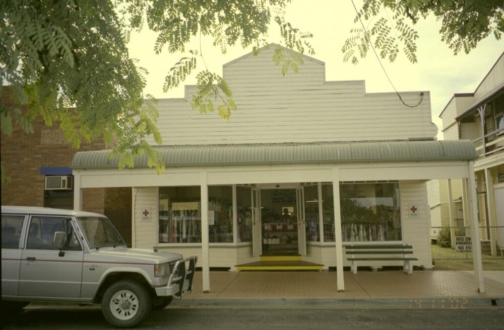 Unidentified building, Toogoolawah, 2002