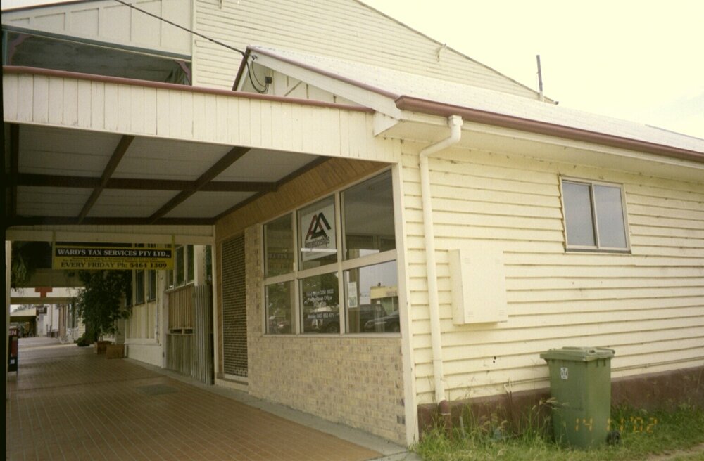 Unidentified building, Toogoolawah, 2002