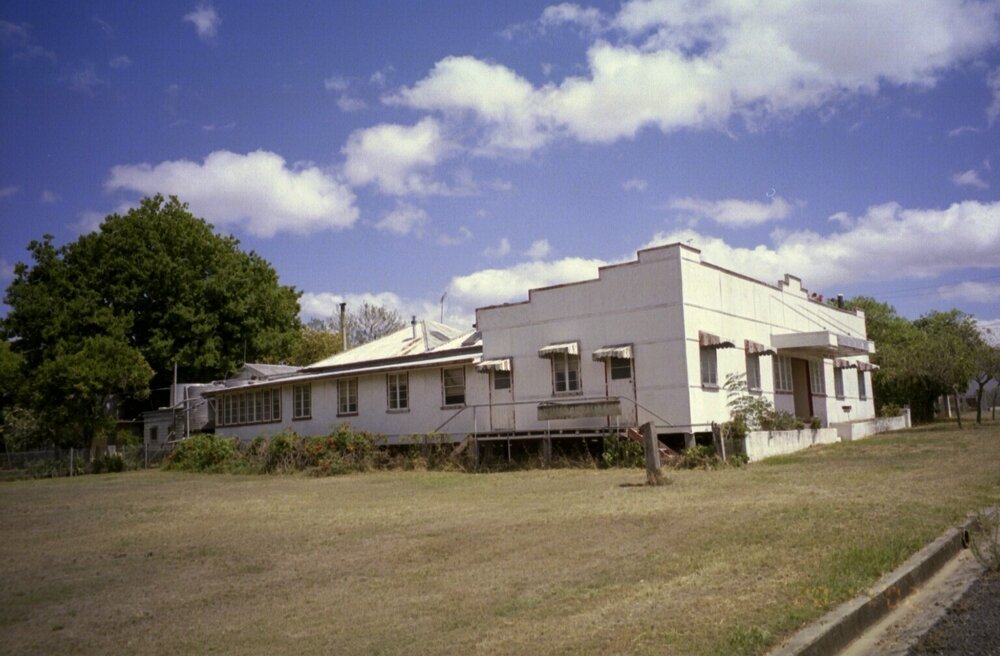 Unidentified building, Esk Shire Region, 2002