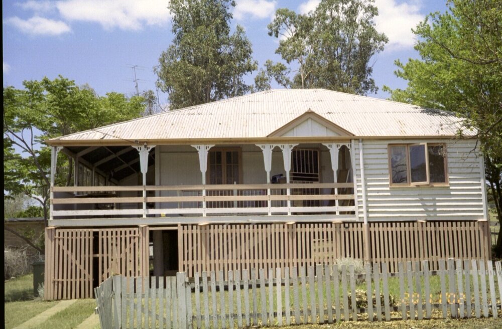 Unidentified house, Esk Shire Region, 2002
