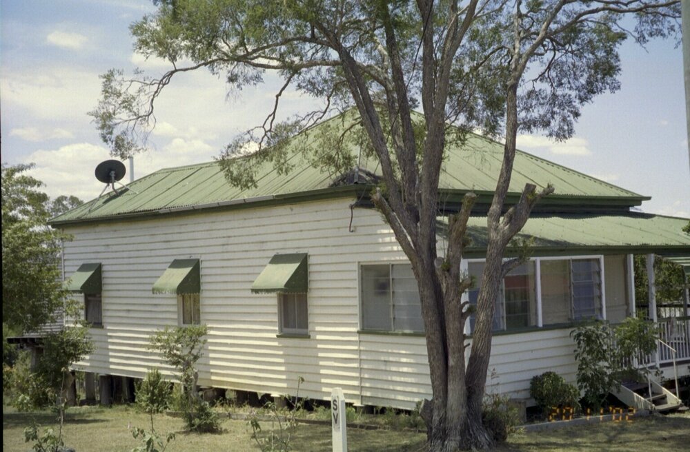 Unidentified house, Esk Shire Region, 2002