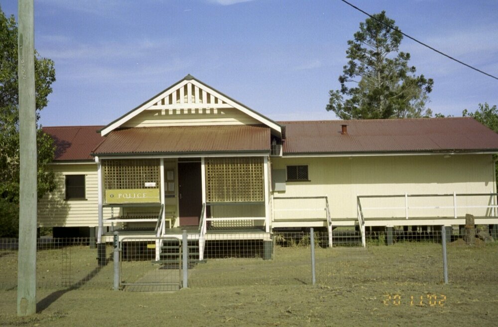 Unidentified building, Esk Shire Region, 2002