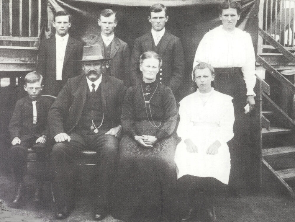 Otto Dargusch and family