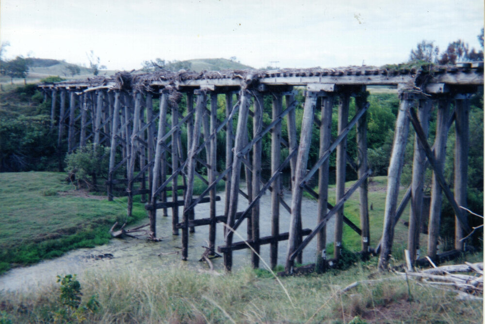 Emu Creek rail bridge 