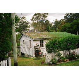 Cottage at Somerset Dam, 2002