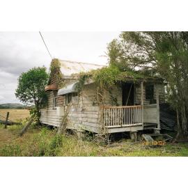 Old house on Tetzlaffs Lane, Mt Beppo, 2002