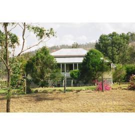 House at 300 Murramba Road, Lake Wivenhoe, 2002