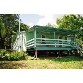 House at 2 Edward Street, Somerset Dam, 2002