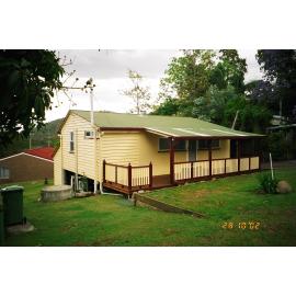 House at Second Avenue, Somerset Dam, 2002