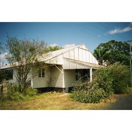 Old shop building on Mt Beppo Road, 2002