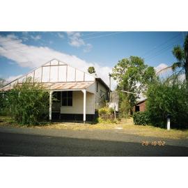Old shop building on Mt Beppo Road, 2002